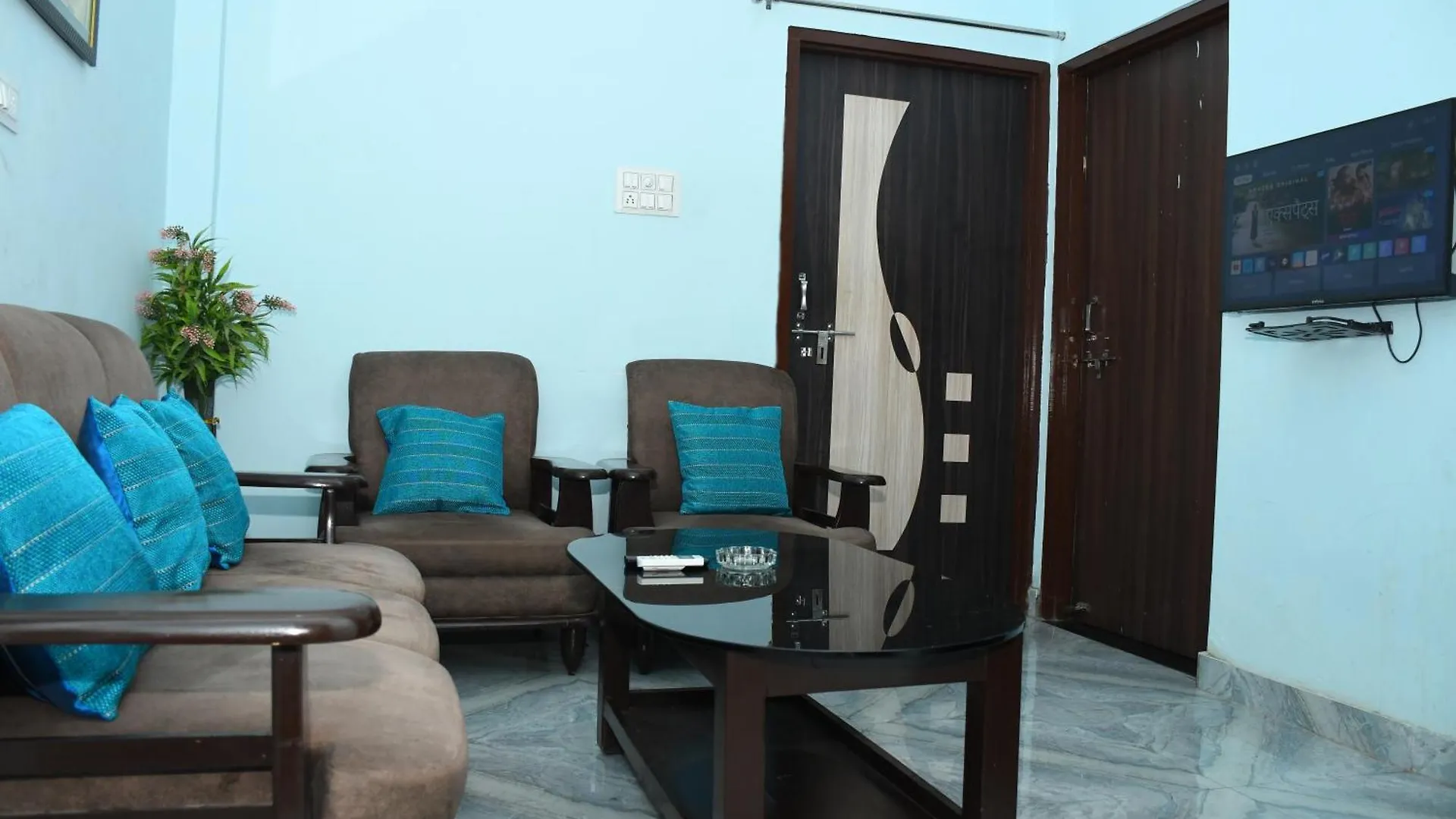 Indra Apartment Varanasi 0*,